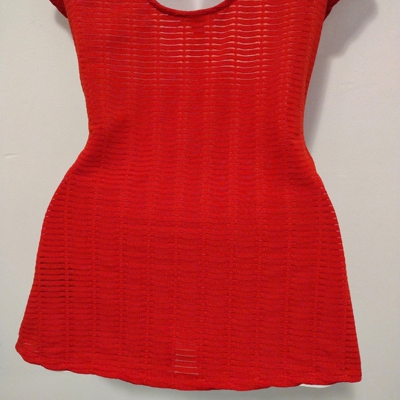 Guess - Red Lover Quarrels Stitch Short Sleeve Top - Picture 11 of 14
